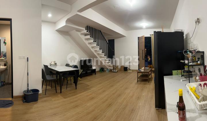 Rumah Bagus 2 Lt Siap Huni Strategis Cendana Peak Lippo Karawaci. Rumah Bagus 2 Lt Siap Huni Strategis Cendana Peak Lippo Karawaci.