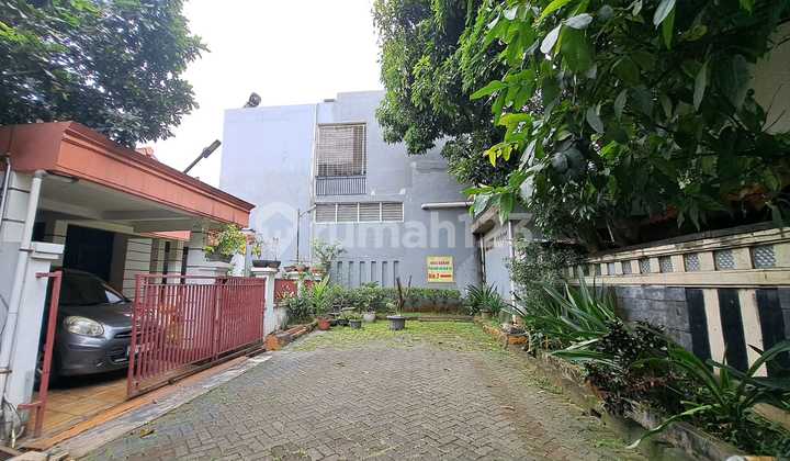 Rumah Bagus Siap Huni 2Lt Strategis di Palem Semi Karawaci