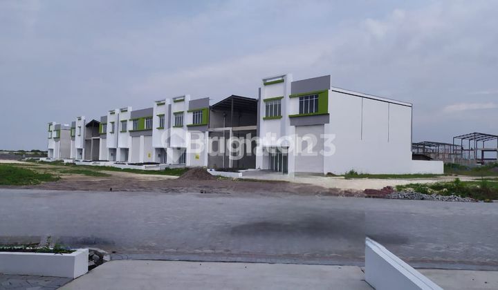 Warehouse in Gresik AKR Gem City
