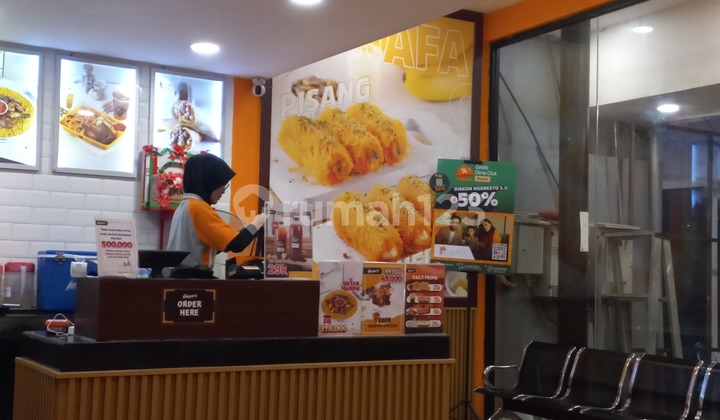 Rumah dan Stand Usaha di Manukan Lokasi Strategis 2