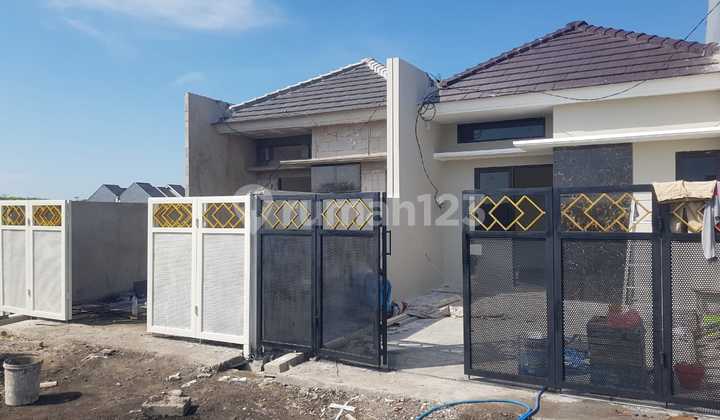 Rumah Gres Siap Huni Di Kawasan Strategis Rungkut Surabaya Rumah Gres Siap Huni Di Kawasan Strategis Rungkut Surabaya