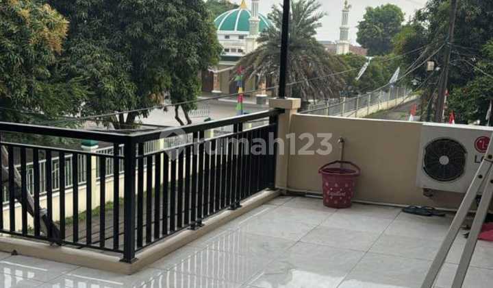 Dijual Rumah di Taman Harapan Baru Medan Satria Bekasi 2