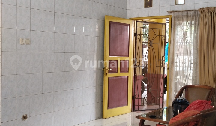 For Sale Ready-to-Occupy House in the Premier Cluster of Bulevard Hijau, Bekasi City