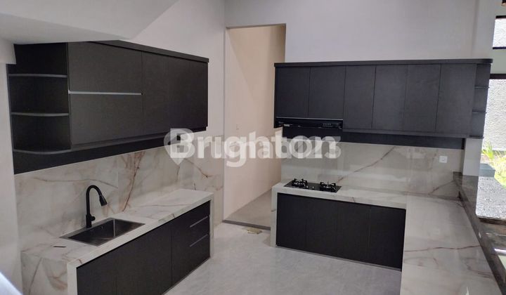 Modern minimalist luxury house in Araya Golf Malang 2