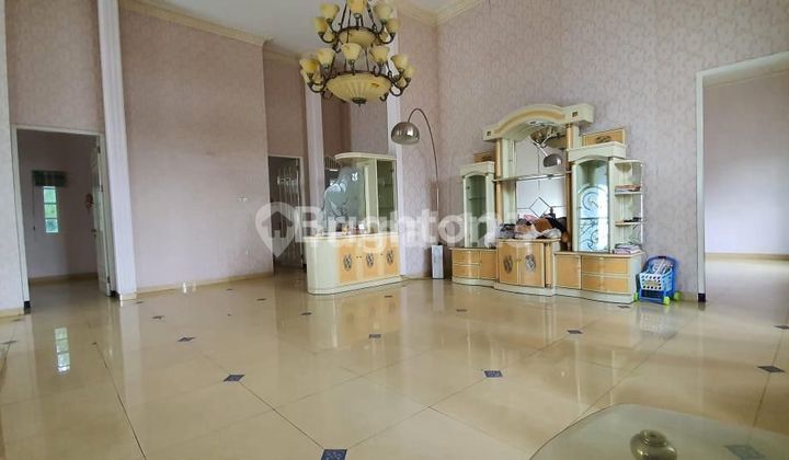 Luxury house in Riverside, Malang 2