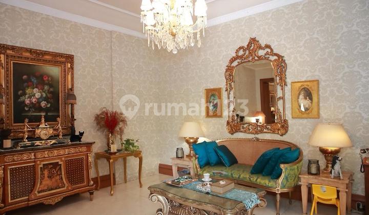 For Sale: Luxurious, Beautiful, Spacious House in a Strategic Area, Menteng (Land Area, Building Area).