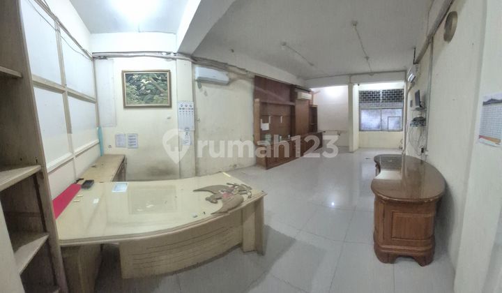 Strategic Shop House For Sale And Rent In Kebayoran Baru (Fully Furnished)