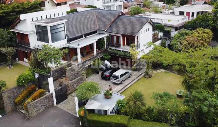 Dijual Rumah / Villa Luxury ,Nyaman di Raya Resort Dago, Bandung ( Lm) Dijual Rumah / Villa Luxury ,Nyaman di Raya Resort Dago, Bandung ( Lm)