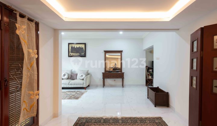 Turun Harga ! Harga Menarik Dijual Siap Huni di Kebayoran Baru (Ak/Lp) Turun Harga ! Harga Menarik Dijual Siap Huni di Kebayoran Baru (Ak/Lp)