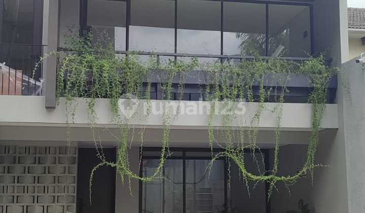 Dijual Rumah Baru Lokasi Dalam Cluster Di Kemang ********