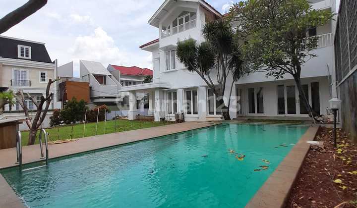 For Rent - Luxury House with Pool, Big Garden. Puri Mutiara Cipete (First Floor).