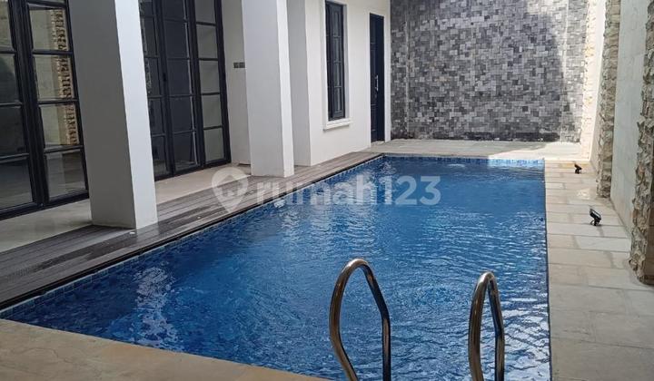 For Sale New 4-Story House in Kebayoran Baru FF 2