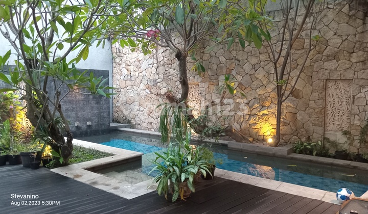 Rumahmewah .Besar & Teduh Dekat Apartemen Dharmawangsa Kebayoran Baru Jaksel (Ff/Lm)