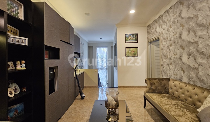 Dijual Rumah Cantik, Lingkungan Asri, Siap Huni, Di Sutera Oliva Alam Sutera 2