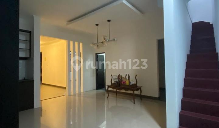 Dijual Rumah 2 Lantai, Shm, Bagus, Siap Huni, Di Cluster Michelia Gading Serpong Dijual Rumah 2 Lantai, Shm, Bagus, Siap Huni, Di Cluster Michelia Gading Serpong