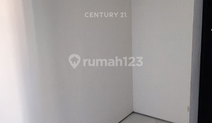 Rumah Minimalis 2 Lantai Siap Huni di Cluster Vertihouse Depok 2