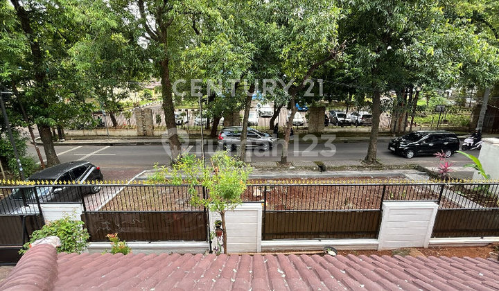 Rumah Luas Tanah 650 M² Lebak Bulus Pinggir Jalan Utama