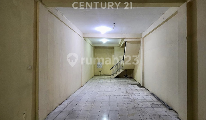 Ruko 4 Lantai Hadap Jalan Cocok untuk Usaha di Rawamangun R2276 Ruko 4 Lantai Hadap Jalan Cocok untuk Usaha di Rawamangun R2276