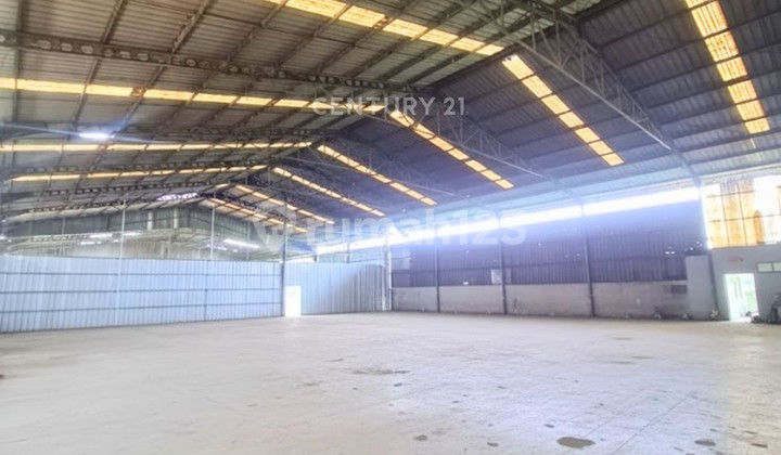 Hot Property 3-unit Warehouse Former Light Industry Factory in Daan Mogot Hot Property 3-unit Warehouse Former Light Industry Factory in Daan Mogot