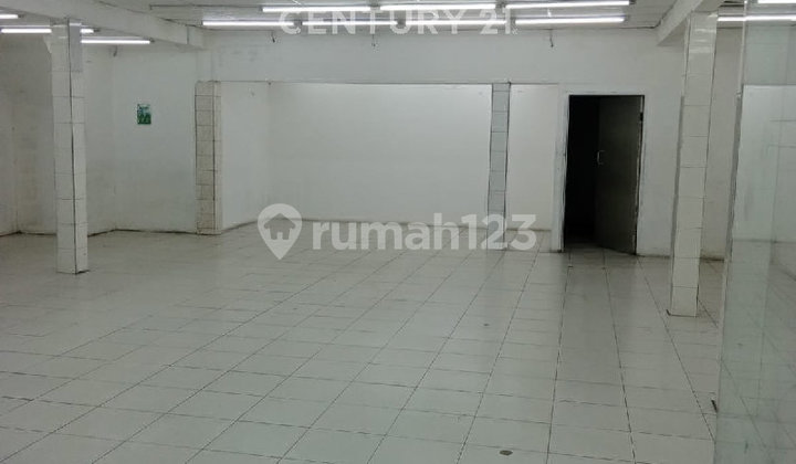 Ready-to-Use Shop House in Pondok Bambu, East Jakarta Ready-to-Use Shop House in Pondok Bambu, East Jakarta