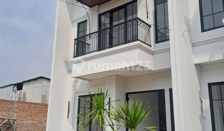 5 Menit ke UI, Rumah Baru Siap Huni Full Bata Merah di Beji Depok