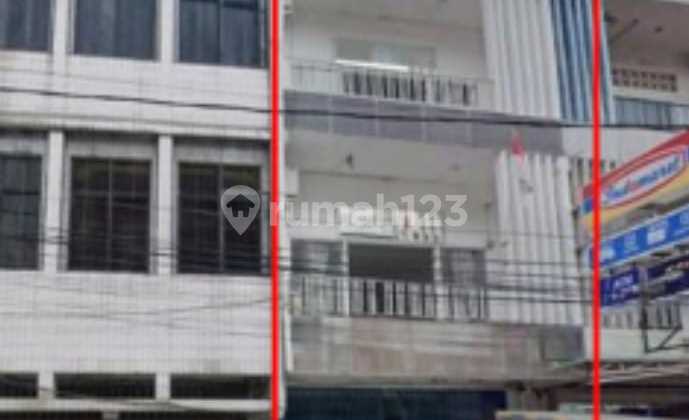 For Sale 3-Story Ready-to-Occupy Shop House, 100 M2 Land Area, Strategic North-Facing, SHGB in Kartini, Central Jakarta 2
