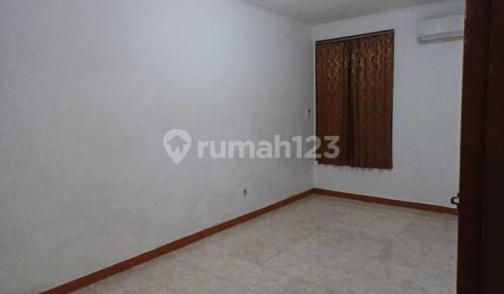 Sewa Murah Rumah 2 Lantai 6x14 Siap Huni Hadap Selatan di Sunter, Jakarta Utara