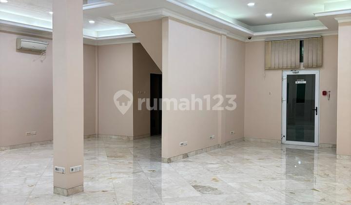 Di Sewakan !! Ruang Kantor / Tempat Usahadi Premium Area Di Sewakan !! Ruang Kantor / Tempat Usahadi Premium Area