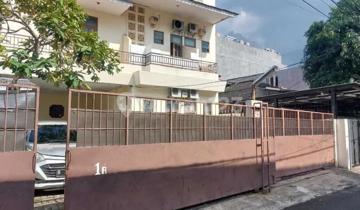 For Sale: A Boarding House with 24 Rooms in Radio Dalam, Kebayoran 1