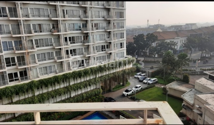 Apartment Near Pondok Ranji KRL Station