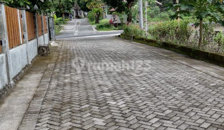 For Quick Sale, Large Land 437 Sq M, Strategic Location on Jalan Kaliurang Km 95, Jogjakarta