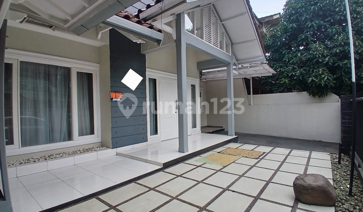 Disewakan Rumah Dengan Kolam Renang Di Komplek Bona Indah Lebak Bulus 1