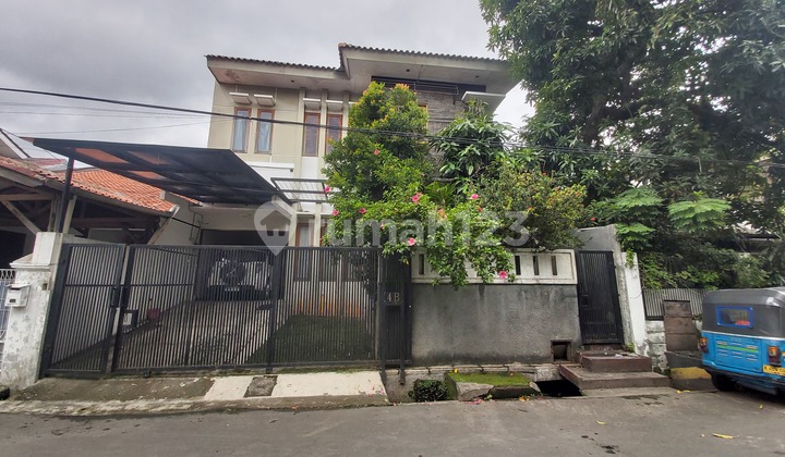 Rumah Kos Dekat Pusat Perkantoran
