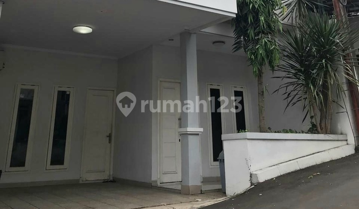Rumah Mewah 2 lantai lokasi strategis di Jagakarsa - Jakarta Selatan 1