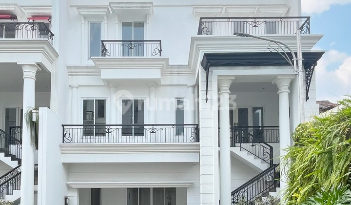 Selling House Near Fatmawati MRT Selling House Near Fatmawati MRT