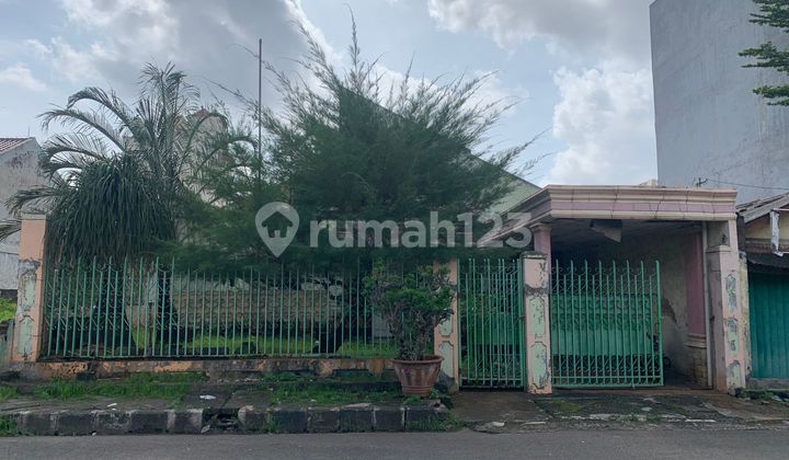Rumah Tangerang Depan Jalan Besar Dijual