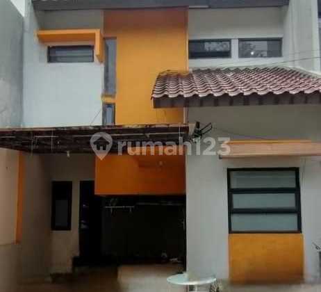 DIJUAL RUMAH 2 Lt. HARGA DIBAWAH PASARAN Lokasi STRATEGIS - di Pangkalan Jati DIJUAL RUMAH 2 Lt. HARGA DIBAWAH PASARAN Lokasi STRATEGIS - di Pangkalan Jati