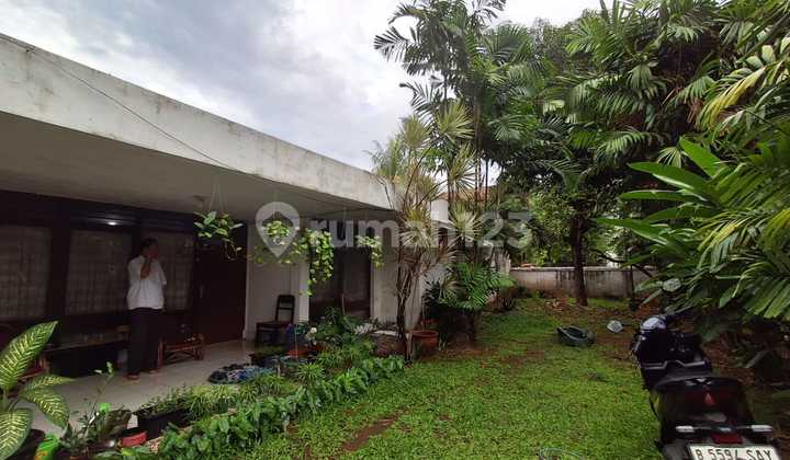 Di Jual Rumah HOEK  1 Lantai - Lokasi Strategis  Cocok untuk Hunian Komersial Di Tebet - Jakarta Selatan 1