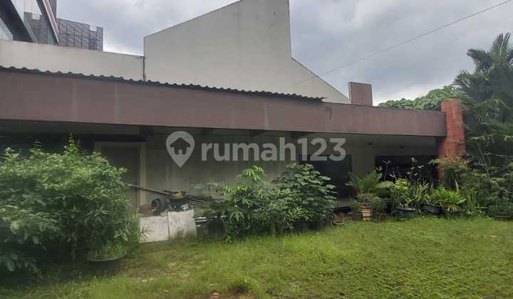 Di Jual Rumah Asri Sangat Strategis di Pejaten SHM