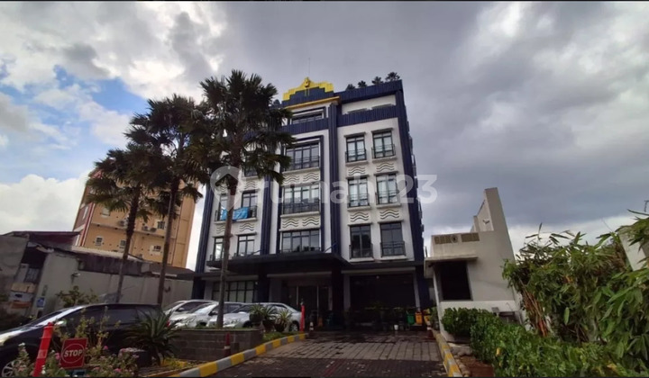 For Rent Commercial Building strategic location, New Building, Lbk Bulus