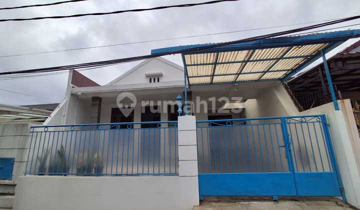 Di Jual Rumah 2 LT di Lebak Bulus Siap Huni - Kondisi Bagus Di Jual Rumah 2 LT di Lebak Bulus Siap Huni - Kondisi Bagus