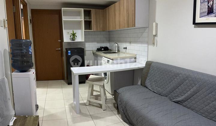 Fully Furnished 10th Floor Apartment in Cinere, Depok