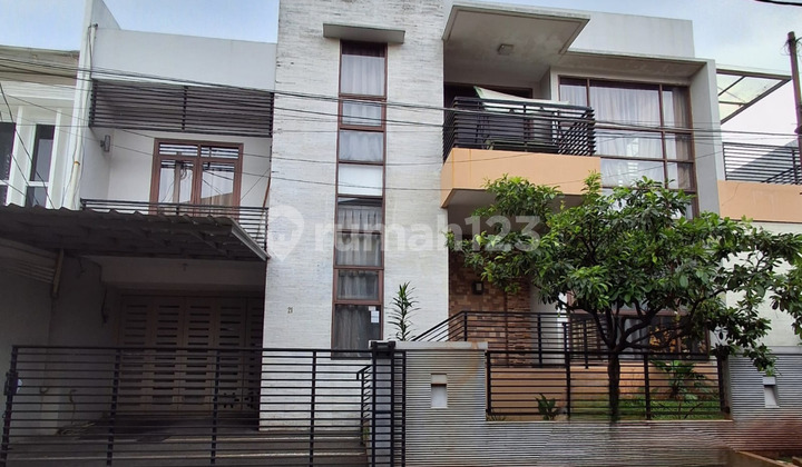 DISEWA RUMAH 2 LT Lokasi STRATEGIS CINERE Blok A - Cinere.  1