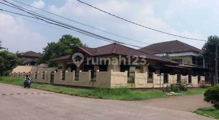 FOR SALE CORNER HOUSE Strategic Location 1 Floor IN CINERE 2