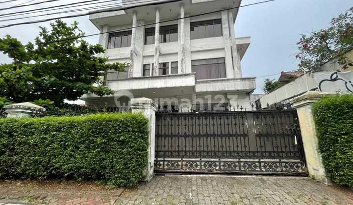 DIJUAL RUMAH  TENGAH KOTA Jl.Sultan Agung - Semarang