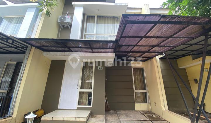 Di jual rumah cantik strategis siap huni