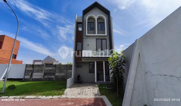 Dijual Rumah Minimalis 3 Lantai Full Furnished Oasia, Dian Istana Dijual Rumah Minimalis 3 Lantai Full Furnished Oasia, Dian Istana