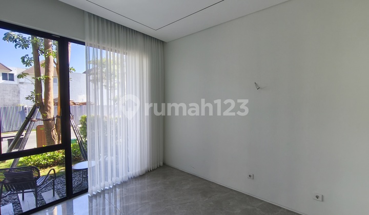 Rumah Harga 5 M-an Dengan Attic (opsional) Di Citraland Surabaya