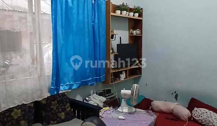 Rumah di Ragunan cocok utk kos2an , strategis, dekat kemana2 2