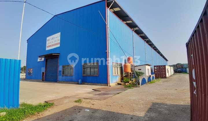 Warehouse for logistics rent at KM19B Cikampek Tambun Toll Road rest area.